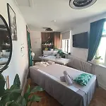 Hotel 2bangkok 4*